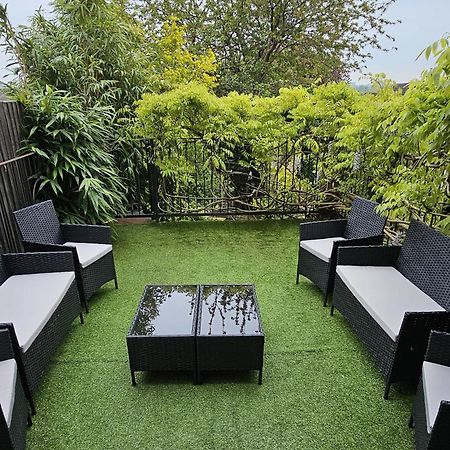فيلا The Hive 4 Bed House Pool Table Air-Con ميدستون المظهر الخارجي الصورة